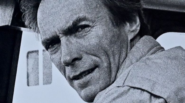 Clint Eastwood auf einer Yacht im Jahr 1985