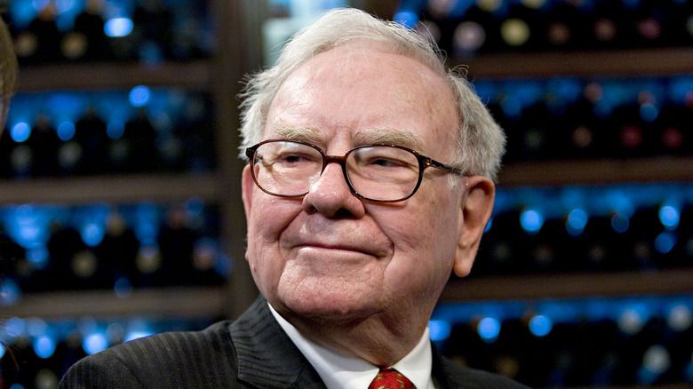Warren Buffett lächelt
