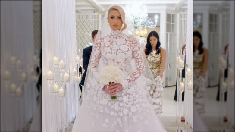 Paris Hilton trägt ihr Hochzeitskleid