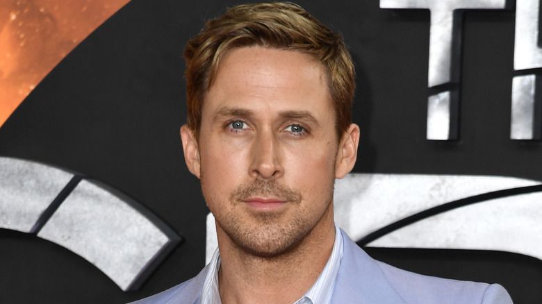 Ryan Gosling posiert für ein Foto