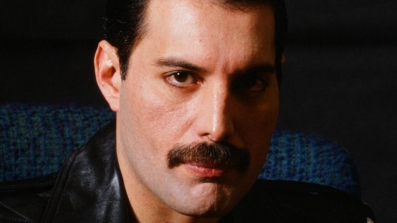 Das letzte Lebensjahr von Freddie Mercury, erklärt