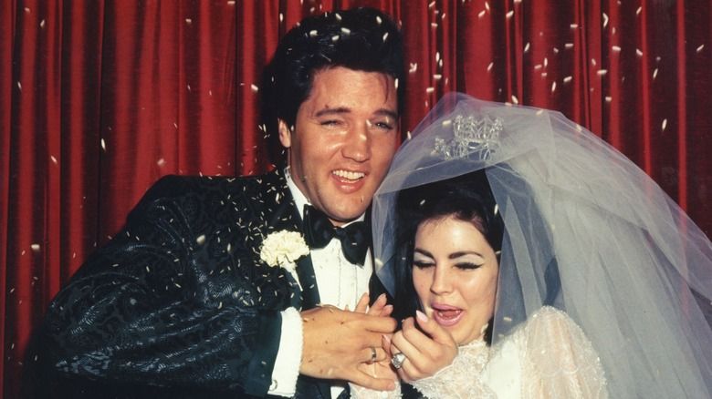 Elvis und Priscilla Presley an ihrem Hochzeitstag