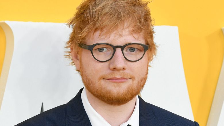 Ed Sheeran posiert
