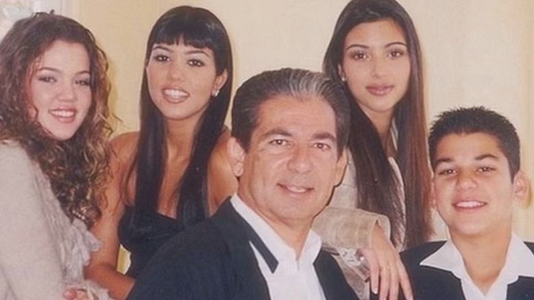 Die Familie Kardashian lächelt